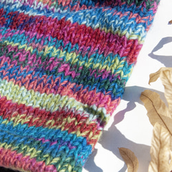 手編みウールスカーフ/ニットスカーフ/かぎ針編みストライプスカーフ/手編みスカーフ - ストロベリーグラデーションボヘミアンメリ 4枚目の画像