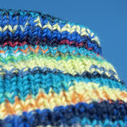手編みウールスカーフ/ニットスカーフ/かぎ針編みストライプスカーフ/手編みスカーフ - ブルースカイグラデーションボヘミアンメリ 10枚目の画像