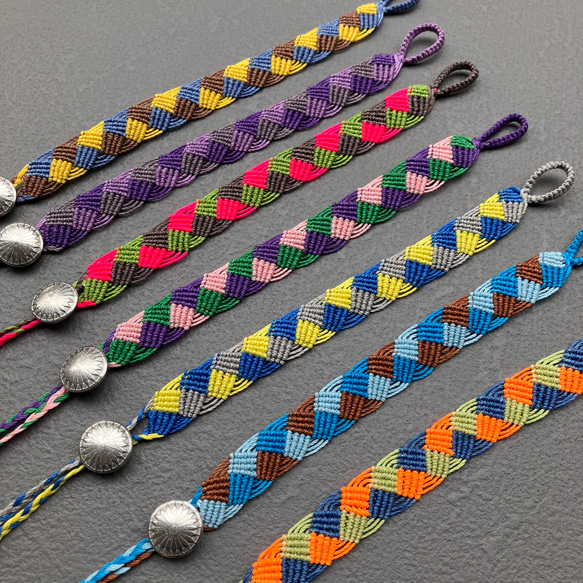 Adjustable Macrame Bracelet  / ユニセックスマクラメブレスレット 4枚目の画像