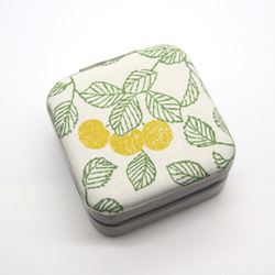 【送料無料!】 小花　小物入れ　ジュエリーケース　ハンドメイド　オーダーメイド オーダーメイド】名入れ誕生花ジュエリーボックス・ジュエリー