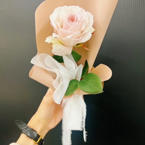 ワンホンブーケ 白黒 韓国 インテリア ハンドメイドブーケ 花束 卒業式 風船 ワンホンブーケ ベージュ 韓国 オタ活 花束 風船 卒業式