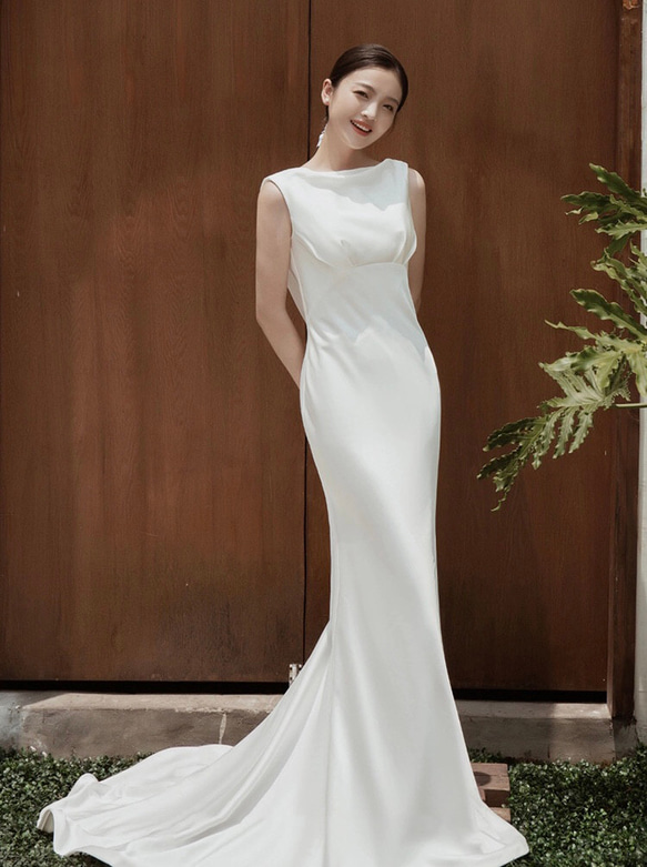 シンプル　リボン　サテン　ウエディングドレス　2次会 バスト ウエスト ヒップ