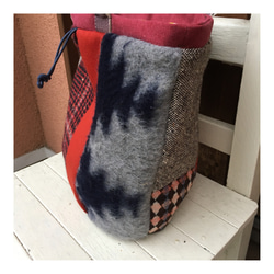 羊毛桶手提袋紅色和灰色馬海毛 2 第4張的照片