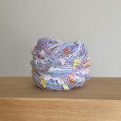 引き揃え毛糸玉*グレーピンク×カラフルフラッグ 毛糸 Decora 通販