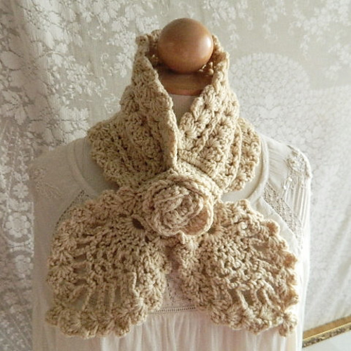 手編みのクロッシェマフラー かぎ針編み 薔薇 ヴィンテージ その他素材