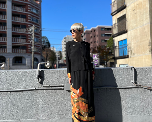 め1217着物リメイク正絹黒留袖江戸褄ジップアップスカジャンハンドメイドMサイズ め1217着物リメイク正絹黒留袖江戸褄ジップアップスカジャン