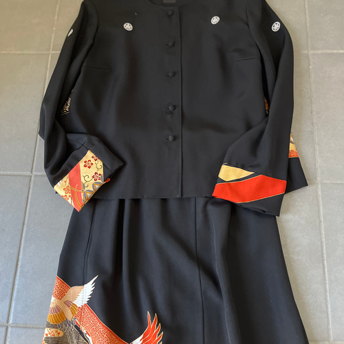 め1217着物リメイク正絹黒留袖江戸褄ジップアップスカジャンハンドメイドMサイズ め1217着物リメイク正絹黒留袖江戸褄ジップアップスカジャン