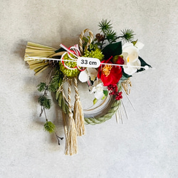 紅白椿と胡蝶蘭のしめ縄　アーティフィシャルフラワー　お正月飾り　箱入り 4枚目の画像