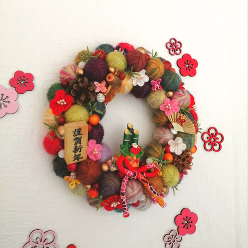 カラフルでにっこり❀毛糸玉の正月飾り〈門松・小槌・扇・謹賀新年