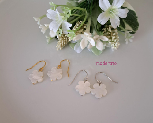 Flower】花型マザーオブパールピアス MPE704 ピアス（フック・チェーン