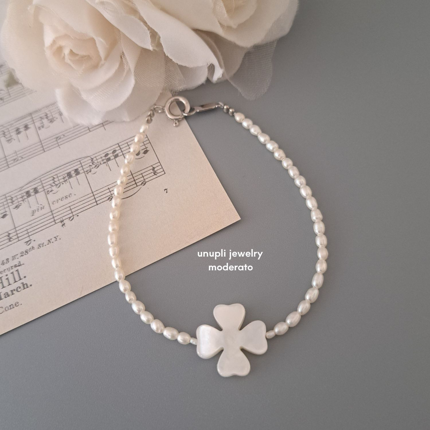【Clover】クローバー 型マザーオブパール×淡水パールブレスレット　MBL705