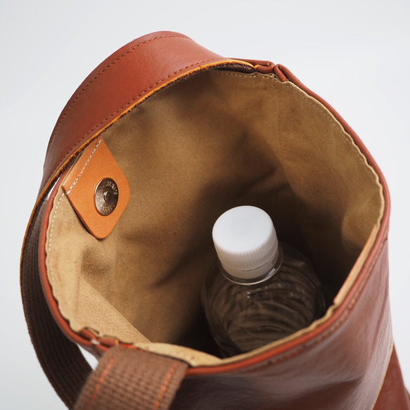 【數量有限】水桶形手提包（貓拼布/棕色）油牛皮 第11張的照片