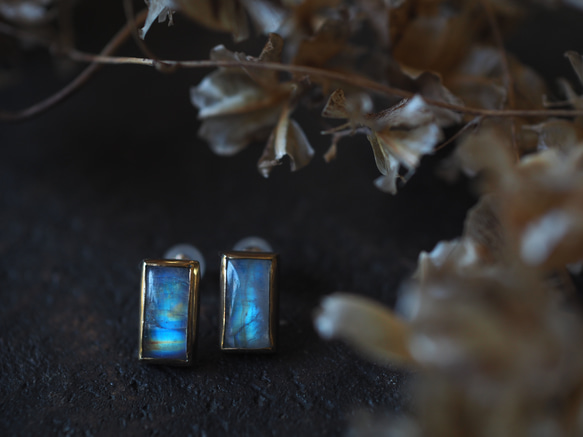 white labradorite brass pierce (kau) 1枚目の画像