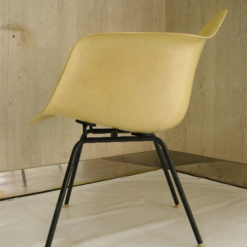 □ イームズ アーム シェル ・ ビックマウント H黒 ローベース