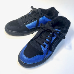 時尚不對稱雙色蟒蛇運動鞋（黑色 x 藍色亮片）22.5cm~25.0cm 第4張的照片