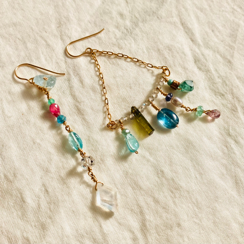 illumination 色とりどりの光 K14gfアシンメトリーピアス イヤリング