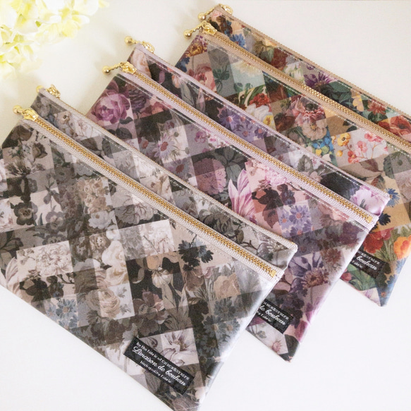 ダブルファスナーポーチ（20cm）＊リバティ ラミネート＊アーカイブギンガム（Archive Gingham） 1枚目の画像