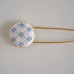 刺繍ストールピン「模様01（ブルー）」 2枚目の画像