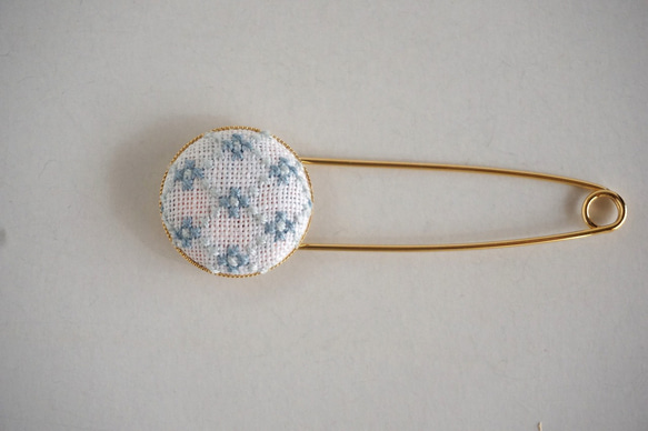 刺繍ストールピン「模様01（ブルー）」 2枚目の画像
