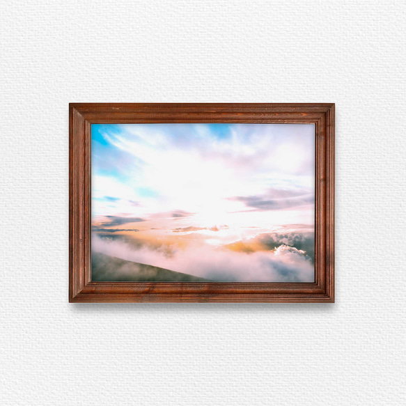 自宅が息づくアート、心穏やかな朝を毎日の風景に - 雲海の彼方へ誘う朝焼けの日の出ポスター 2枚目の画像