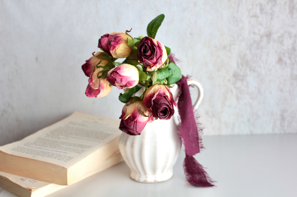 【花瓶付き】ドライフラワーのような造花setグラデーションローズの投げ入れアレンジ 12枚目の画像