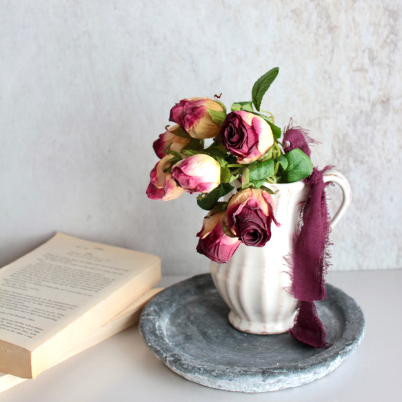 【花瓶付き】ドライフラワーのような造花setグラデーションローズの投げ入れアレンジ 1枚目の画像