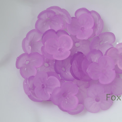アクリルビーズパーツ 30個 3枚花びら 10mm マット 半透明 紫色 (BF310MPPEHHS) 1枚目の画像