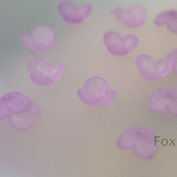 アクリルビーズパーツ 30個 3枚花びら 10mm マット 半透明 紫色 (BF310MPPEHHS) 3枚目の画像
