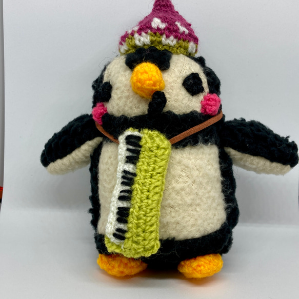Rさま専用☆鍵盤ハーモニカのペンギンのぬいぐるみ 11枚目の画像