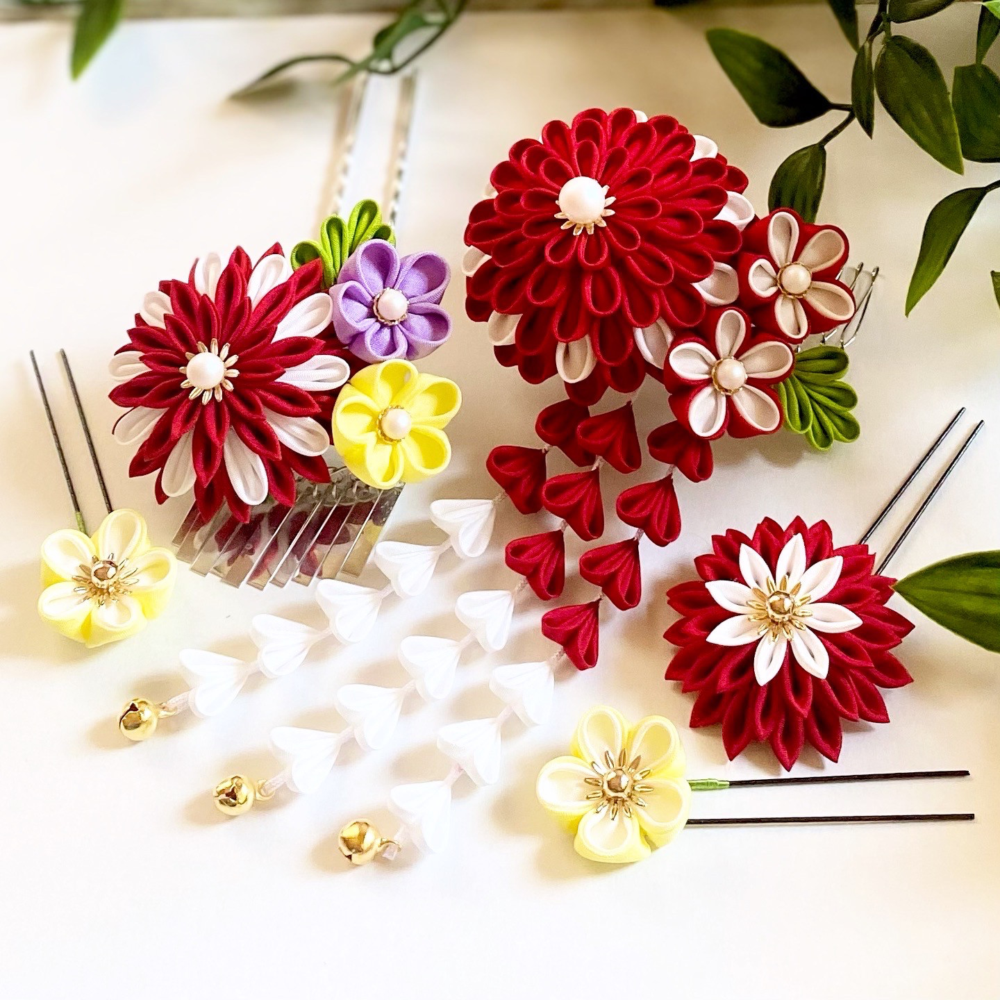 ～上質な髪飾りで豊かなハレの日を～　七五三髪飾り７歳様向け　赤・オレンジ系のお着物にオススメ！　つまみ細工