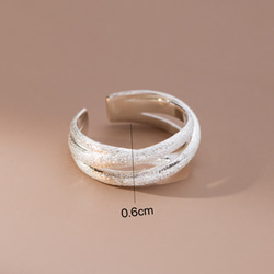 シルバー925  艶消し　クロス　　ファッション　リング　指輪　silver925 フリーサイズ　大きさ調整可能 4枚目の画像