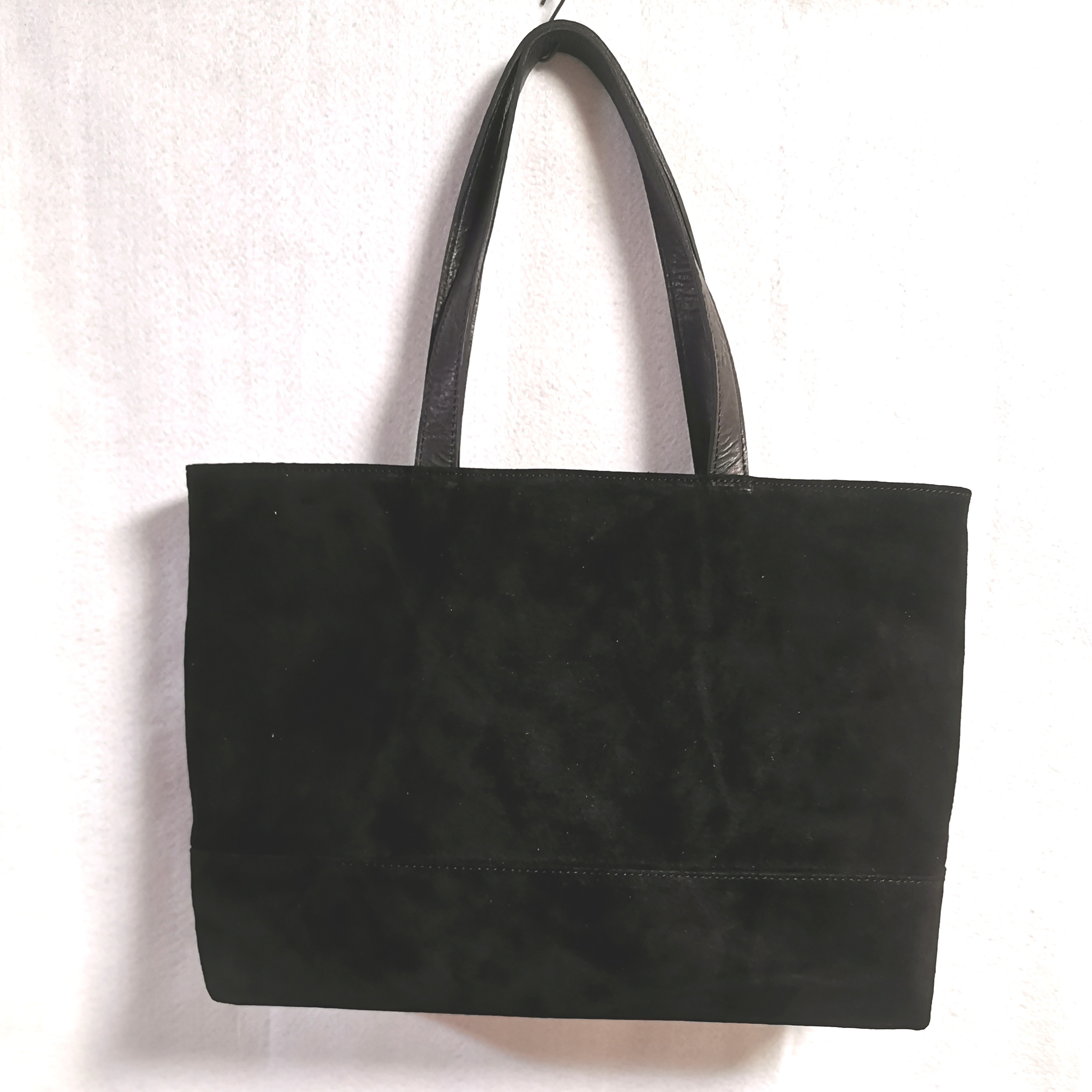 牛本革　トートバック（黒スエード）