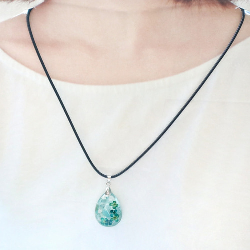 グリーンアパタイト入りしずくネックレスmarry.c's handmadeaccessory