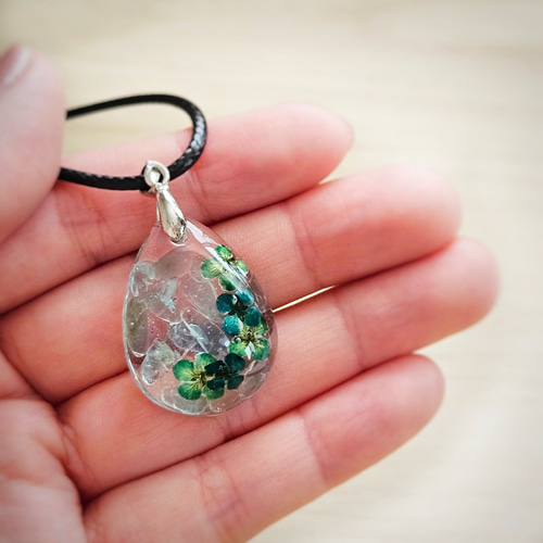 グリーンアパタイト入りしずくネックレスmarry.c's handmadeaccessory