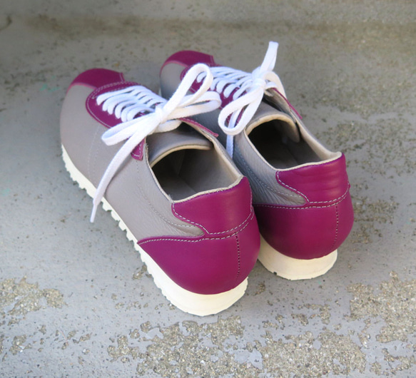 [紫色 x 紫色] 經典設計和高品質真皮！ EMA運動鞋/煙紫x粉紫 第7張的照片