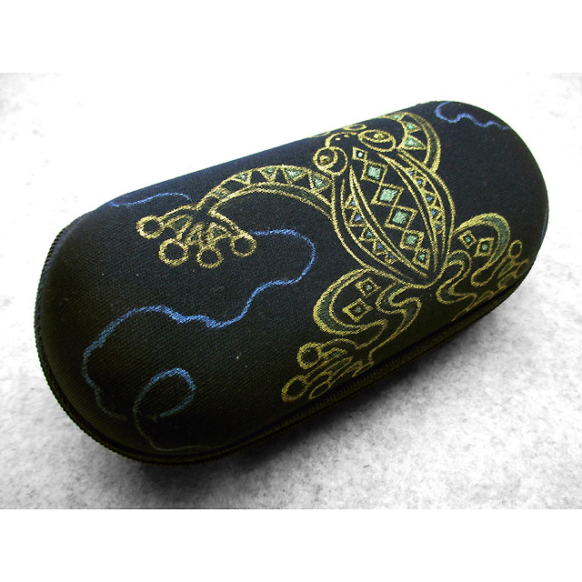 メガネケース（カエルのぴょん吉に波線）（濃紺色）