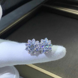 【豪華仕様】サンフラワー　ダイヤモンド　ピアス　 K18WG 1枚目の画像