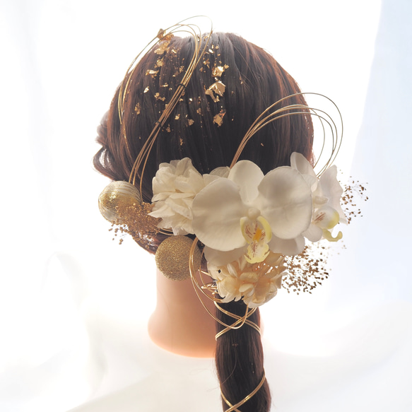 P27 ミニ胡蝶蘭　髪飾り　ドライフラワー　水引　金箔　白　ゴールド　成人式　振袖　結婚式　卒業式 2枚目の画像