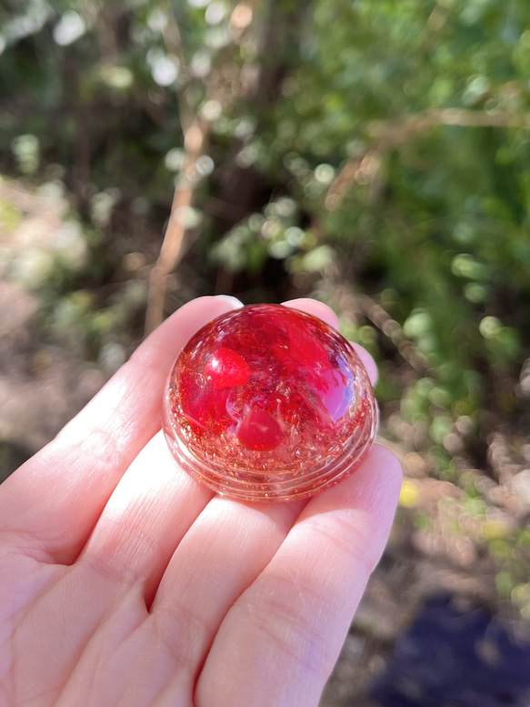 希少！／アンダラクリスタル入りオルゴナイト（赤） その他置物