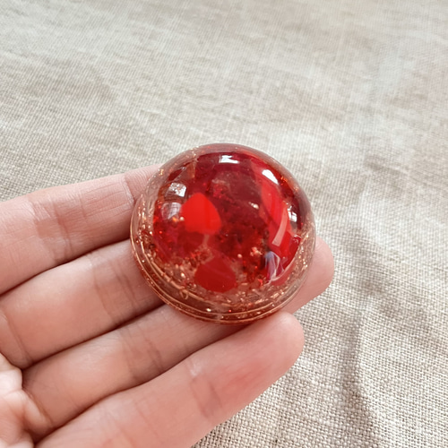 希少！／アンダラクリスタル入りオルゴナイト（赤） その他置物