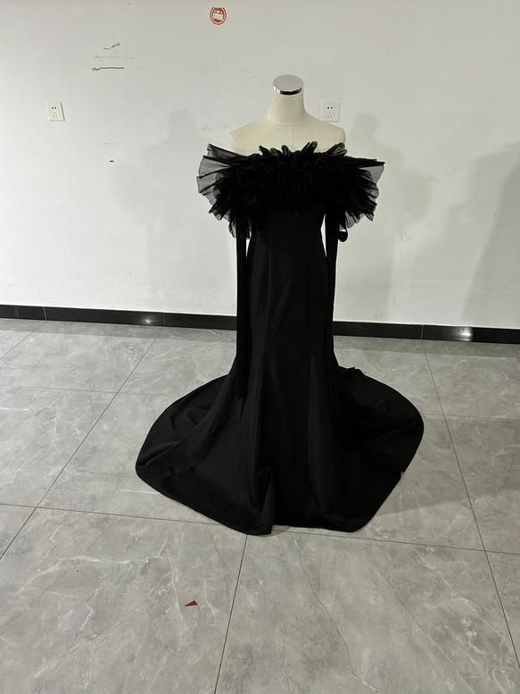 ドレスプラス DRESS+ 胸元フリルのレースドレス・結婚式