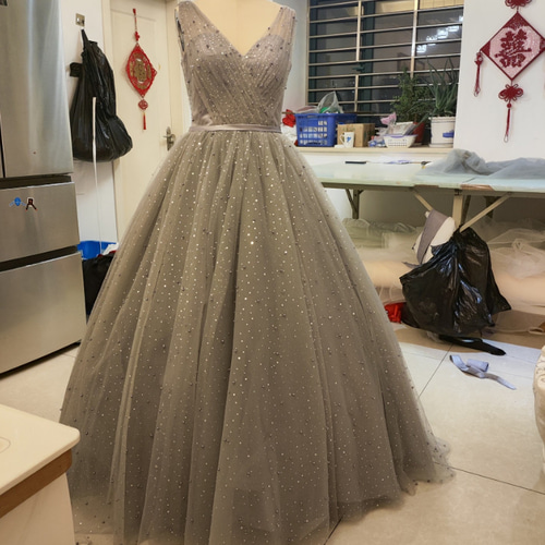 上品！カラードレス ブルーグレー キラキラのハンドビーディング 花嫁  