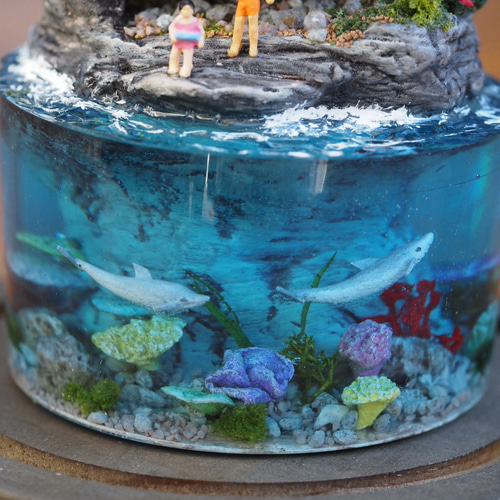 海に泳ぎに来たお姉さん レジン ジオラマ 厳し 