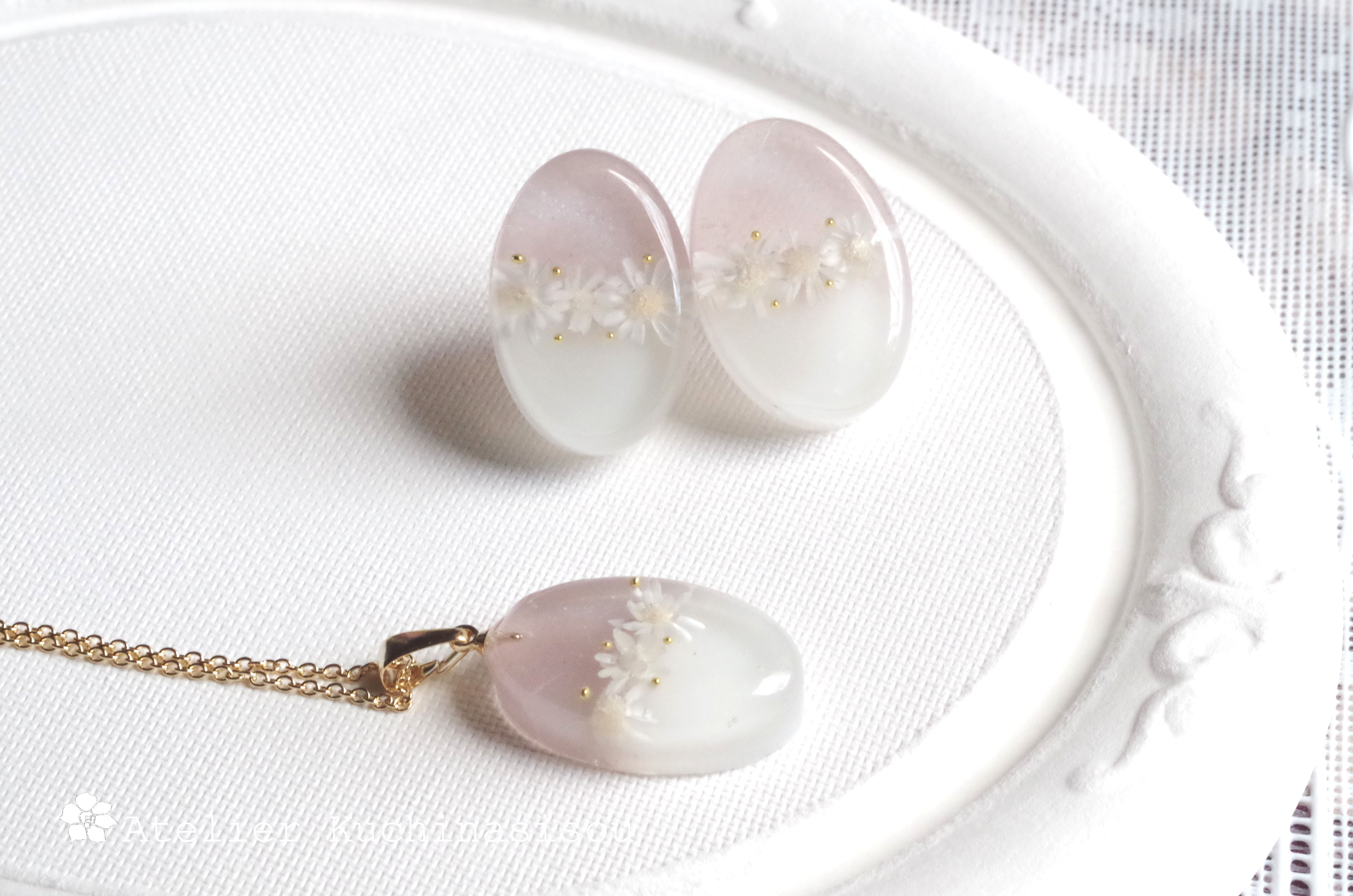 【Creema春の福袋2024】レジンアート　バイカラーフラワーピアス/イヤリングとペンダント〈ピンク〉