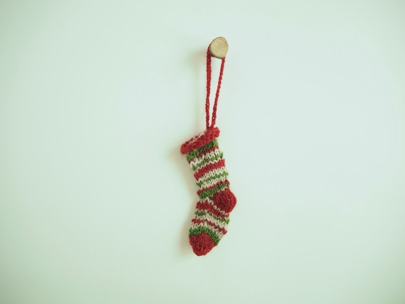 手編みのちいさな靴下オーナメント(クリスマス) 1枚目の画像
