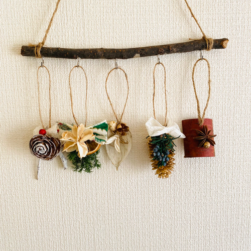 木の実デコのガーランド クリスマスオーナメントにも ナチュラル