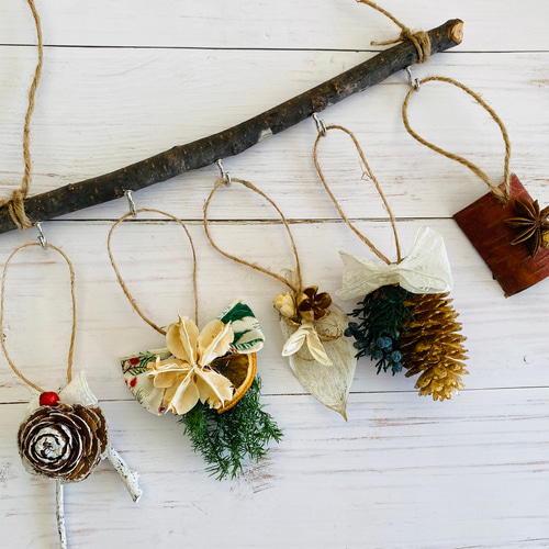 木の実デコのガーランド クリスマスオーナメントにも ナチュラル