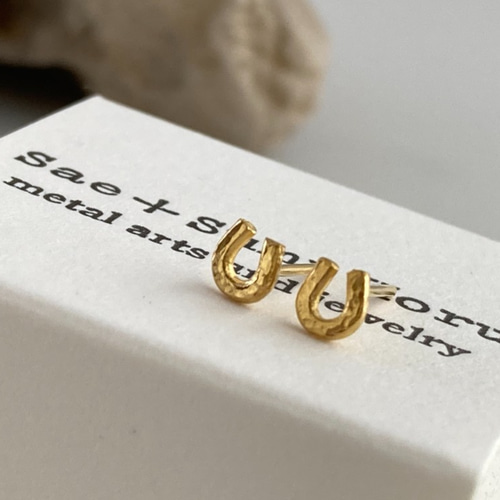 K24純金◇馬蹄ホースシュースタッドピアス◇（片耳分～）K18ポスト＋