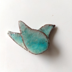 帯留めー青い鳥(白化粧、トルコ青釉) 4枚目の画像