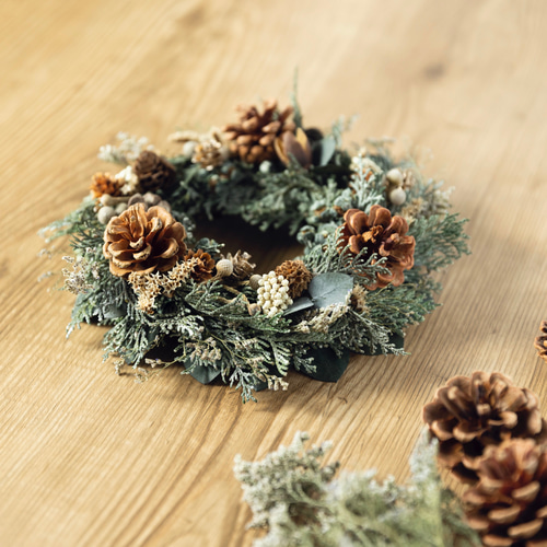 雪降るヒノキのクリスマスリース 19cm(ゴールドブラウン) リース La